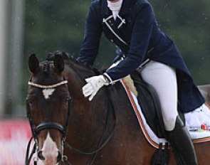 Belgian Laurence Roos and Fil Rouge finished sixth