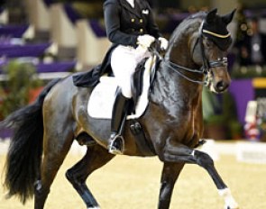 Kira Wulferding and For Romance I OLD at the 2016 Nurnberger Burgpokal Finals in Frankfurt :: Photo © Tanja Becker