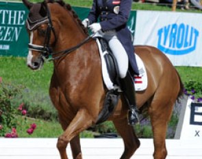 Timna Zach on Simply Red