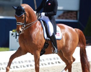 Danish Cathrine Dufour & Cassidy are knocking on the door for their Rio team. Her horse is  expressive & energetic, but was a bit unrestful in the mouth at the start. The passage need to be straighter, but overall it was a very dynamic, quality ride