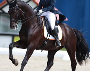 Fabienne Heikens on Angusch
