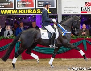 Bart Veeze and Imposant W win the 2016 VSN Trophy Finals :: Photo © Digishots