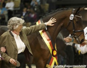 Countess Alexandra Dohna and the 2016 Trakehner Mare Champion Kosima :: Photo © Jutta Bauernschmitt