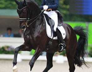 Adelinde Cornelissen on Aqiedo