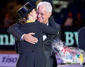 Isabell Werth thanks Gotthilf Riexinger for his commitment to the Stuttgart German Masters :: Photo © Stephan Lafrentz