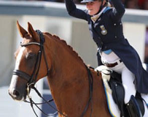 Hogberg celebrates her silver medal score