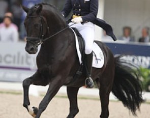 Karen Nijvelt on Elysias (by Jazz x Rhodium)