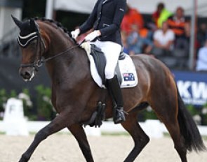 Danish based Australian Simone Pearce on the 6-year old Fine Time (by Furstenball x Sandro Hit) :: Photo © Astrid Appels