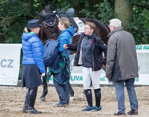 Incident during the CDI-W Grand Prix: Russian Regina Isachkina got eliminated for blood on the spurs. She contested this and judge at C allowed her one hour later to re-enter the ring so he could review it. The elimination stood
