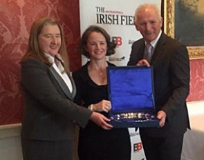 Judy Reynolds receives the 2016 Irish Field Dressage Rider of the Year award
