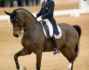 Steffen Peters and Rosamunde win the World Cup qualifier at the 2017 CDI-W Las Vegas :: Photo © Terri Miller