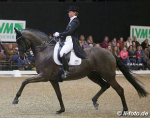 Kira Wulferding on Sardera S