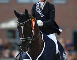 Anne-Kathrin Pohlmeier and Dancing Diamond win the 6-year old world championship