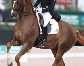 The harmony that Susan Pape is able to show with Don Noblesse in the 3* tour was not there with Fiorano. Issues in the piaffe made the score drop