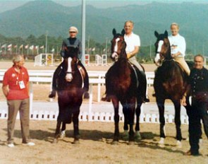 Klimke, Otto Crepin and Stuckelberger practised for a Pas de Trois at the 1988 Olympic Games in Seoul. Trainers Georg Wahl and Hermann Duckeck flank them.