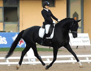 Peregrina LTH DressValue (by Painted Black x Wolkenstein II)