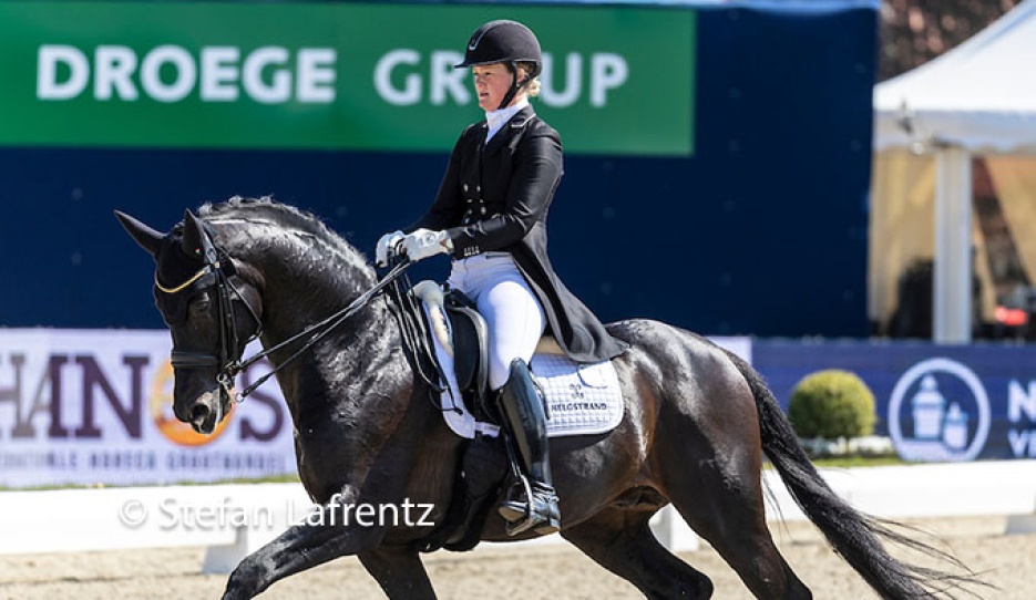 Malin Wahlkamp-Nilsson and Zouzo Majishan at the 2022 CDN Hagen :: Photo © Stefan Lafrentz