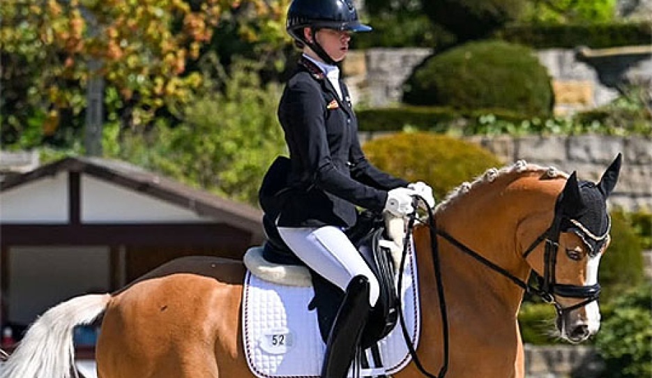 Victoria Winkmann on Peach at the Preis der Besten qualifier in Kronberg :: Photo © Mirka Nilkens