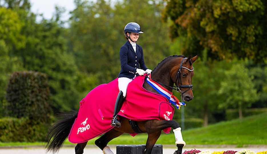 Phoebe Peters and McMary win the 4-year old division at the 2025 Pavo Cup Finals :: Photos © digishots