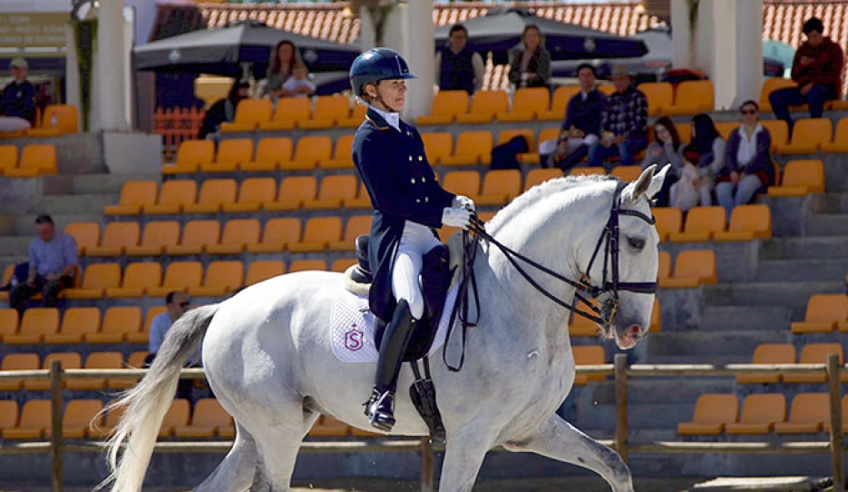 Maria Caetano and Nobel Das Figueiras competing in the medium tour at the 2025 CDI Alter do Chao :: Photo © Rui Pedro Godinho