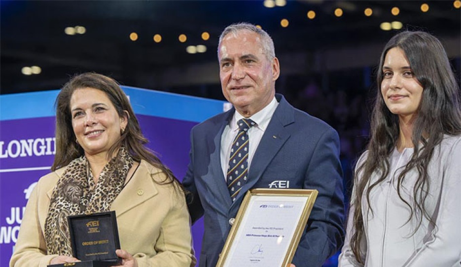 Honorary President HRH Princess Haya (left) received the FEI Order of Merit, the organisation’s highest distinction, from the FEI President Ingmar De Vos (middle), accompanied by HRH Princess Haya's daughter, Her Highness Princess Jalila (right) :: Photo © Jon Stroud