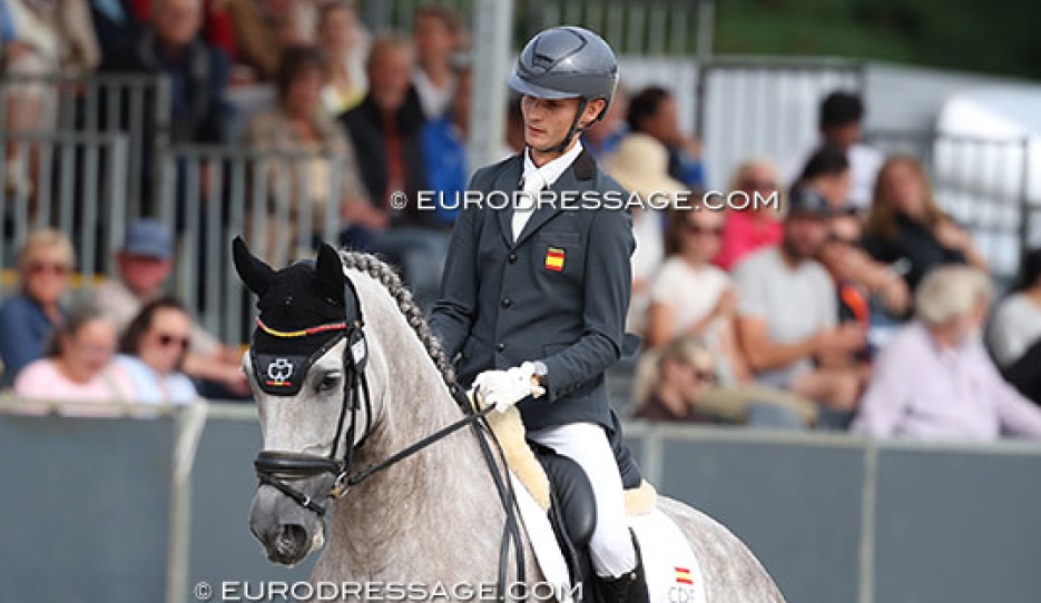 Alejandro Oliva and Dintel at the 2025 World Young Horse Championships :: Photo © Astrid Appels