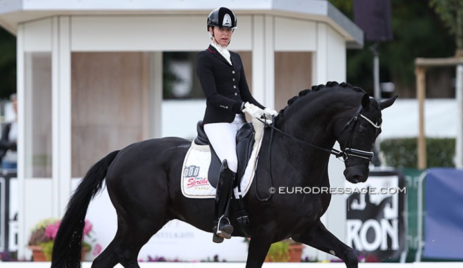 Simone Pearce and Dancier Gold at the 2021 World Young Horse Championships :: Photo © Astrid Appels