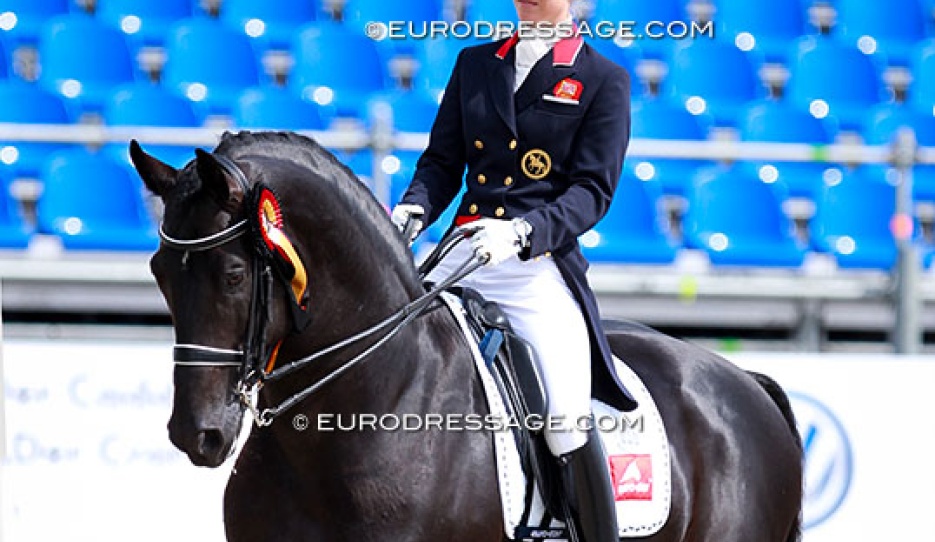 Laura Tomlinson and Capri Sonne JR at the 2015 CDIO Hagen :: Photo © Astrid Appels