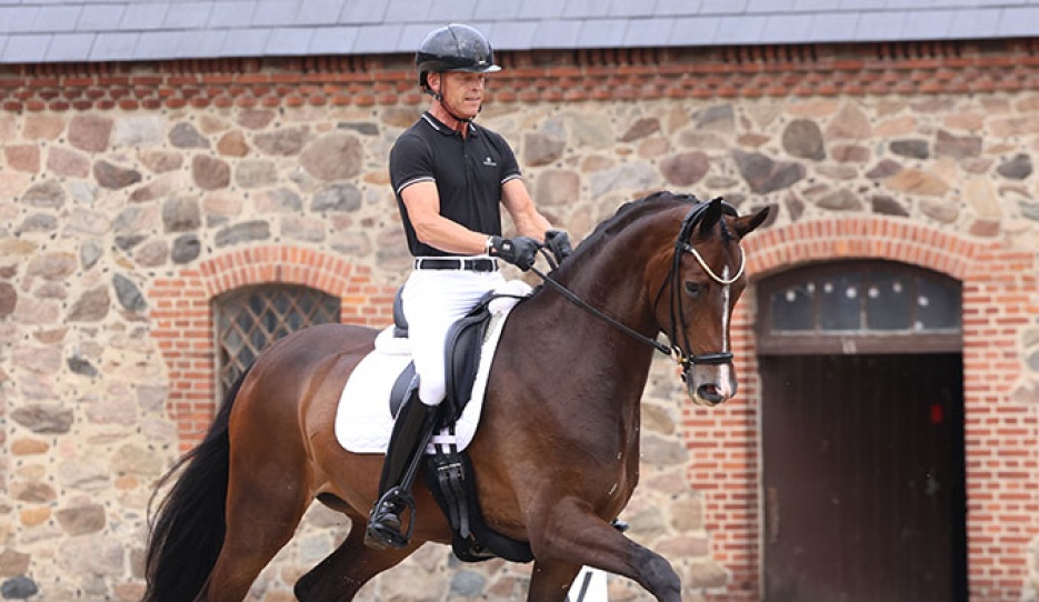  Søbakkehus Miss Malfoy and Joachim Thomsen at the second Danish WCYH selection trial in Vilhelmsborg :: Photo © Ridehesten