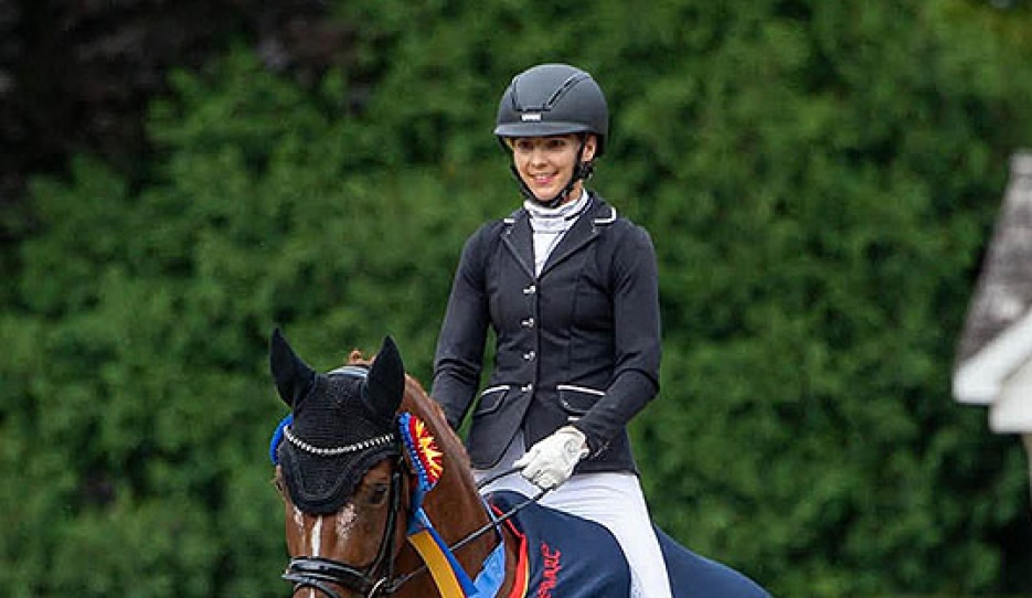 Nora Batchelder and Friskey Business RH win the 4-year old division at the 2026 U.S. Young Horse Championships :: Photo © US Equestrian