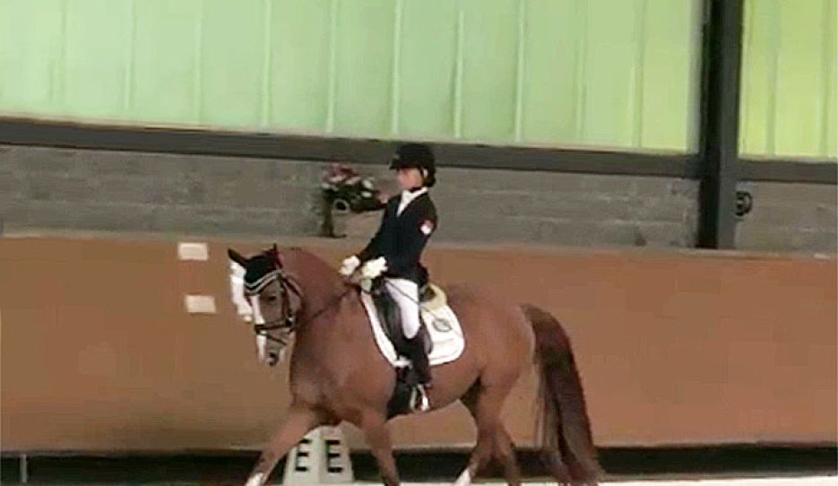 Leonie-Sophie Galmbacher on Okelani