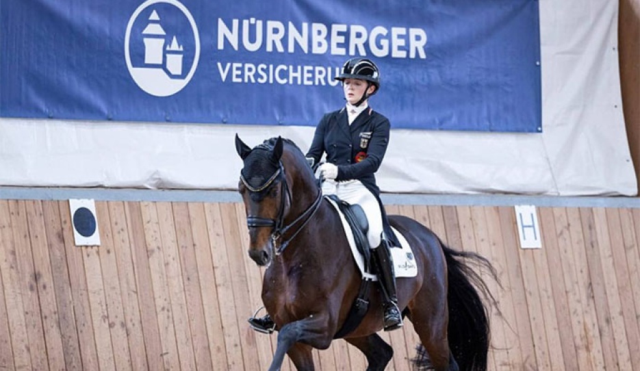 Rose Oatley on Debutant PS at the Nurnberg Burgpokal qualifier in Guxhagen :: Photo © Thomas Hellmann
