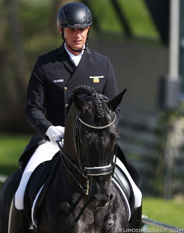 Patrick van der Meer on the Kruininger family owned KWPN stallion Chinook (by Vivaldi). The gorgeous black is 12-year old but still needs more time to gain a better balance and self carriage in the piaffe and passage work. The extended canter was really uphill.