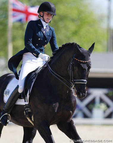 Sophia Funke on Diamond Rex, a 14-year old Oldenburg by Dr. Doolittle x Rubinstein. The black was first shown by Julia Funke, but since 2017 Sophia has been campaigning him at CDI's.