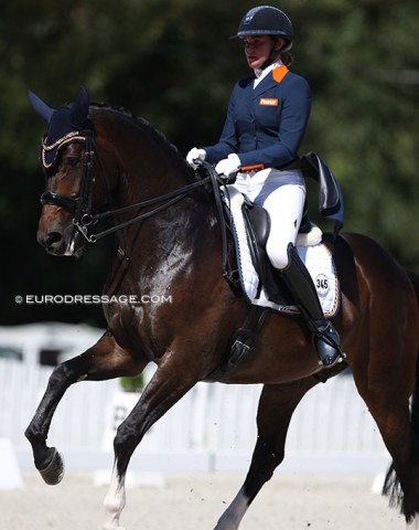Dutch team new comers Quinty Vossers and Hummer (by Charmeur)