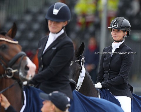 Silver medal winner Eva Möller looking at World Champion Jeanna Hogberg. Möller won the World title in 2012 and 2013 on PSI auction horse Sa Coeur and wanted to achieve that hattrick this year