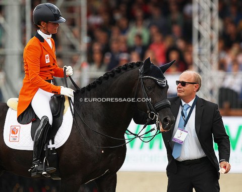 Adelinde Cornelissen and Governor were eliminated after the horse started to bleed in the mouth