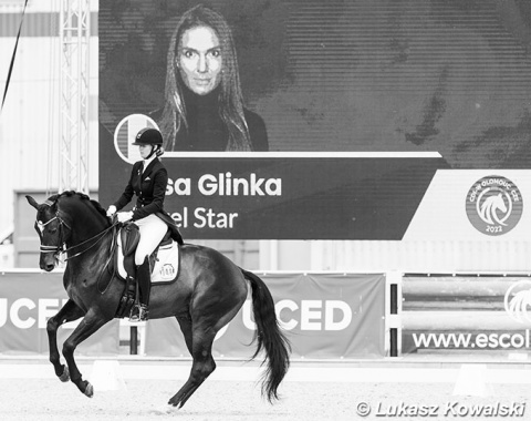 Alisa Glinka on Jewel Star