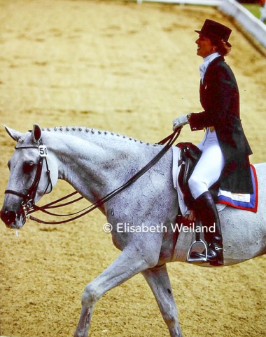 US rider Dorothy Morkis couldn’t entirely repeat their Olympic success (team bronze and 5th individually) on her Hanoverian gelding Monaco. 4th with the team and 11th individually for the oldest horse in the field of 33.