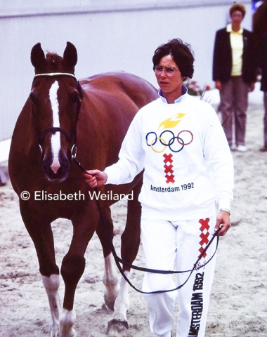 Tineke Bartels and Olympic Duco at the vet-check. Both debuted on the Dutch team at the Olympic Games two years earlier and won team silver in Cedar Valley.