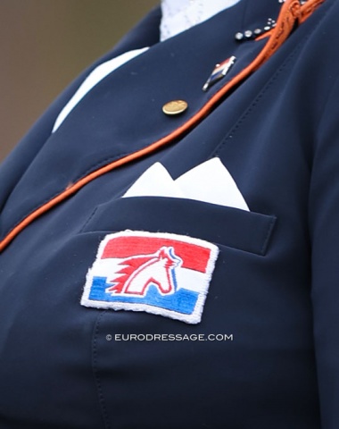 Danielle Keur wore this very old Dutch team patch on her tailcoat. It dates back from the 1990s. Old school !