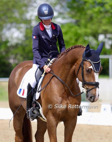 French Grade 1 rider Anne Frédérique Royon happy with her freestyle on the cute Hanoverian Quarterboy (by Quarterback x De Niro) with whom she rode on the French team in Herning last year.