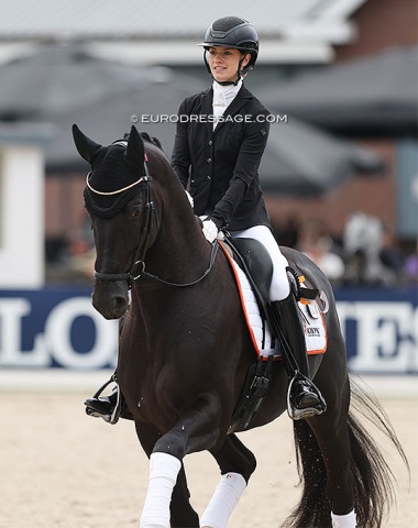 Charlotte Fry on Nalegro (by Painted Black x Negro x Gershwin x Heidelberg)