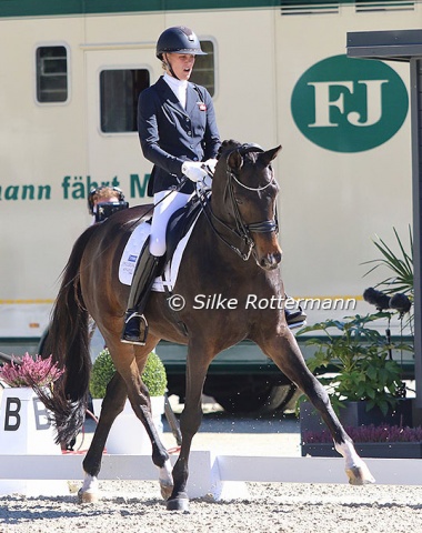 Nicole Johnsen from Denmark placed 12th on the TAF stallion Moromax (by Occacio-Schampus).