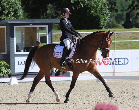 Former YR Valentina Strobl from Austria and her 13-year-old Hanoverian Bequia Simba (by Bequia x Sandro)