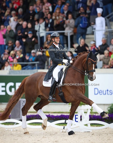 Riding to Shakira music, Borja Carrascosa and Sir Hubert B (by Sir Heinrich x Florestan) rose to the occasion and placed 7th. Will be interesting to see if this horse will replace Frizzantino on the Spanish olympic team