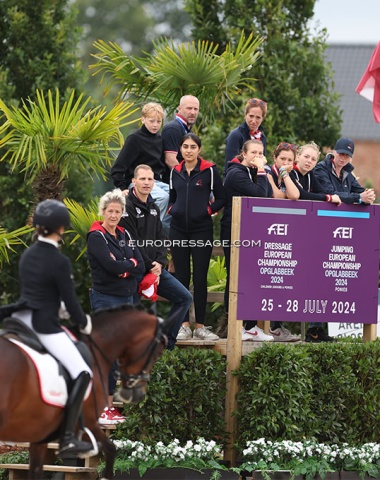 Austrian team watching Nele Cordt on Nordbygaards Chanell