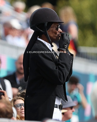 The distraction of the day came when world famous rapper Snoop Dogg and TV-personality Martha Stewart came to visit the dressage show. 