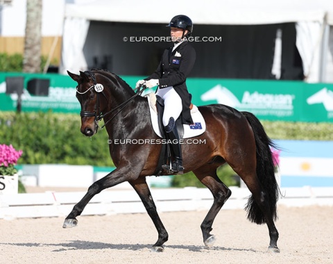 Australian Hope Beerling on Dean Martin, who was previously shown in Spain by Elsa Bosch Portillo