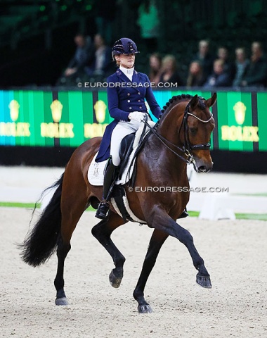 Marieke van der Putten on auction price highlight About You (by AC-DC x Estobar)
